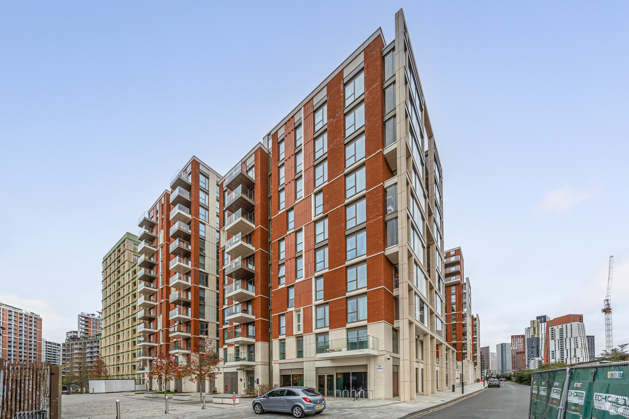 46 Ponton Rd, London for sale Primary Photo- Image 1 of 1