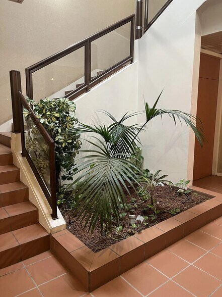 Office in Bruges to rent - Building Photo - Image 2 of 10