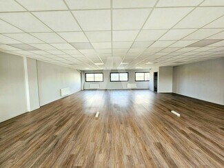 More details for 1 Ter Rue Georges Méliès, Bois-d'Arcy - Industrial to Rent