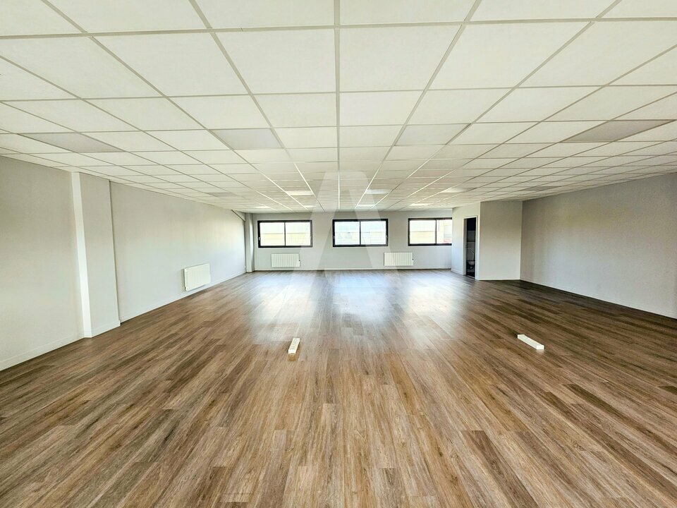 1 Ter Rue Georges Méliès, Bois-d'Arcy to rent Interior Photo- Image 1 of 5