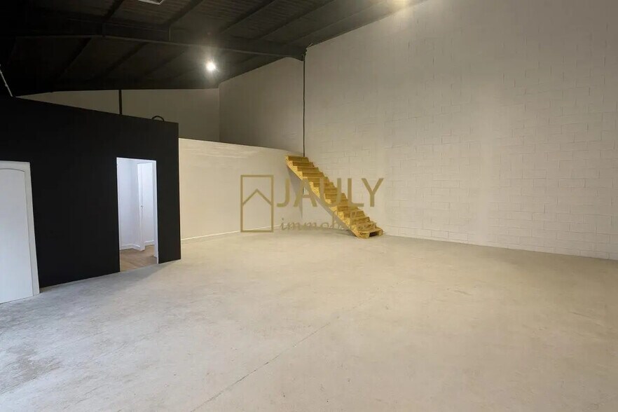 1 Rue Charles Tellier, Meaux to rent - Interior Photo - Image 2 of 8