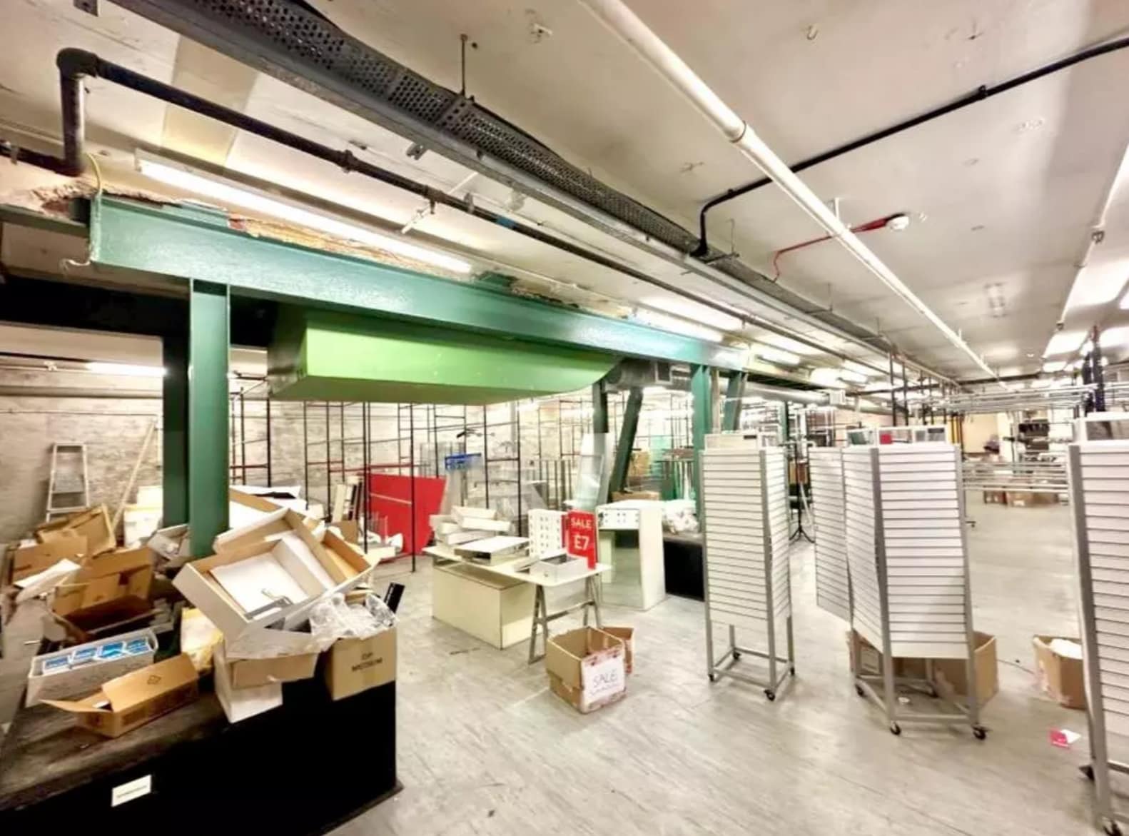 130 High St, Southend On Sea to rent Interior Photo- Image 1 of 3