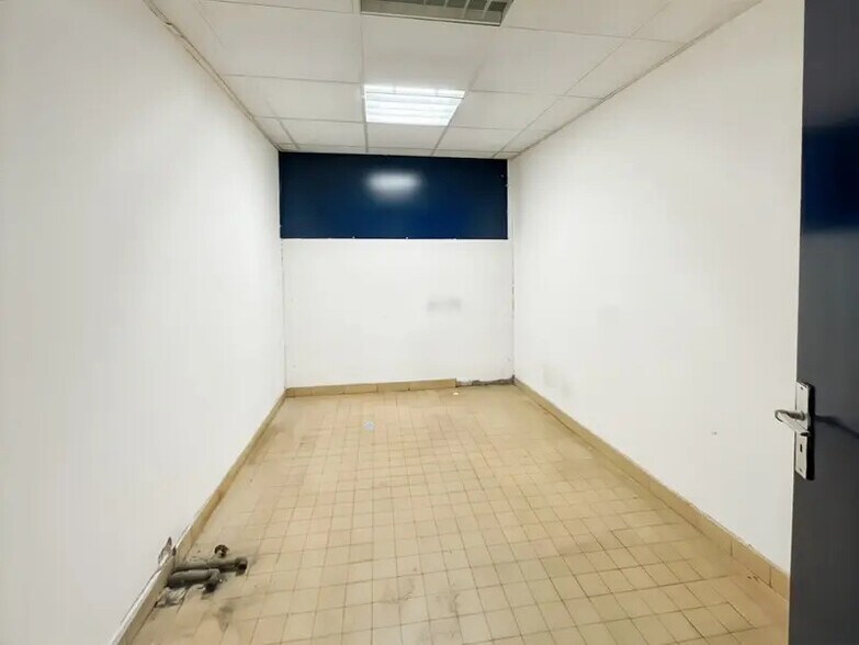 Retail in Colmar for sale - Building Photo - Image 3 of 5