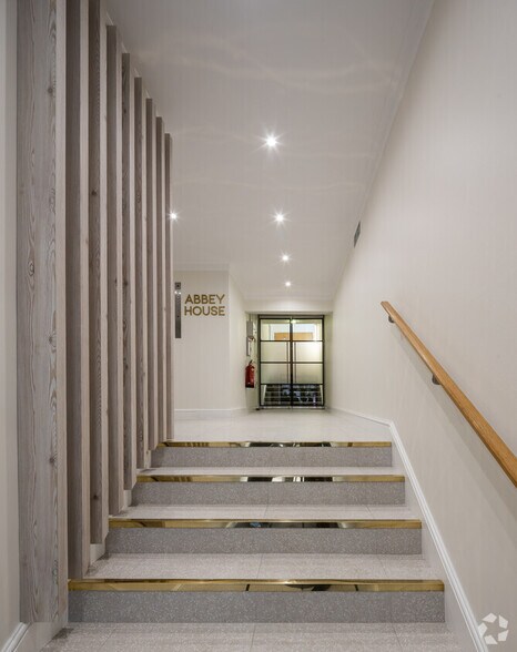 74-76 St John St, London to rent - Building Photo - Image 3 of 8