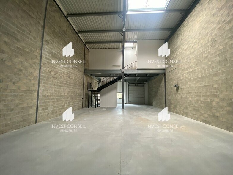 1 Rue Des Cyclades, Cergy to rent - Interior Photo - Image 3 of 8