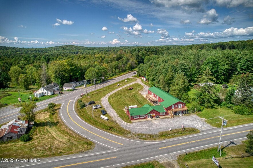 6049 Fish House Rd, Galway, NY for sale - Building Photo - Image 1 of 39