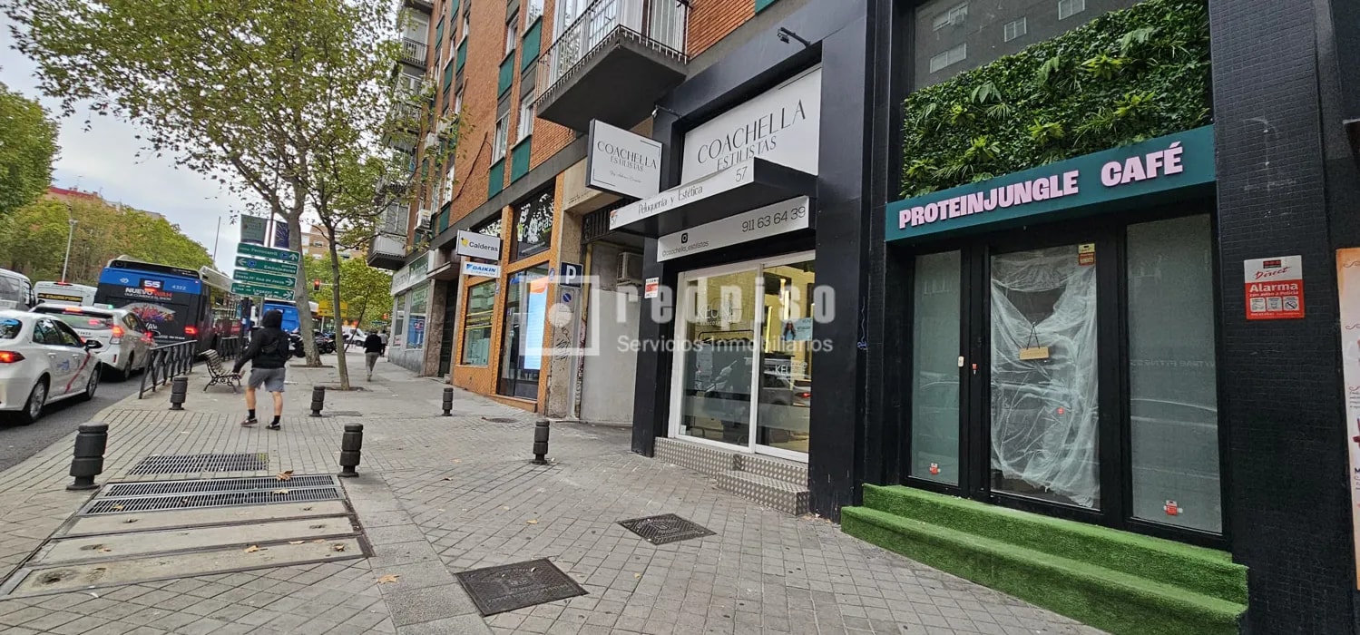 Retail in Madrid, Madrid to rent Primary Photo- Image 1 of 4
