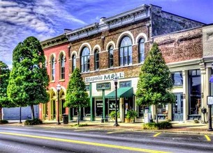 121 Main Ave S, Fayetteville, TN for sale Building Photo- Image 1 of 23