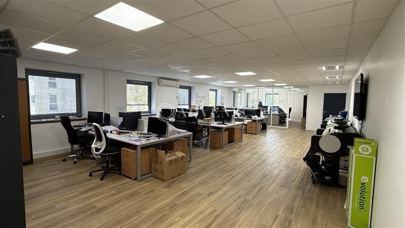 Office in Lognes to rent - Interior Photo - Image 2 of 8