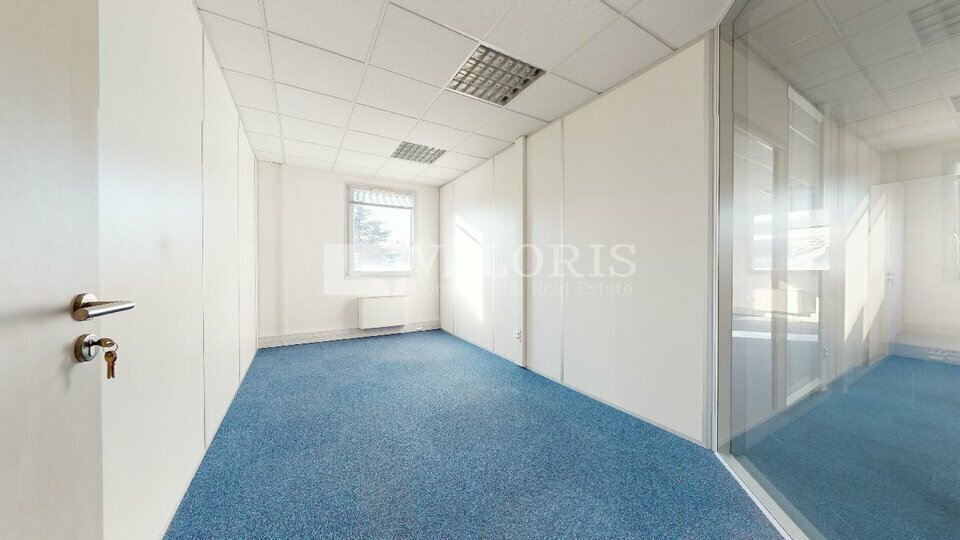 13 Rue Edison, Bron for sale - Interior Photo - Image 2 of 7