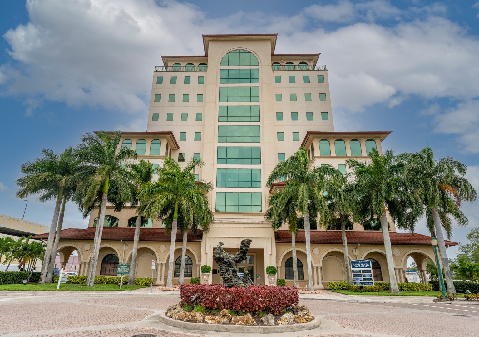 1 S School Ave, Sarasota, FL to rent Building Photo- Image 1 of 26