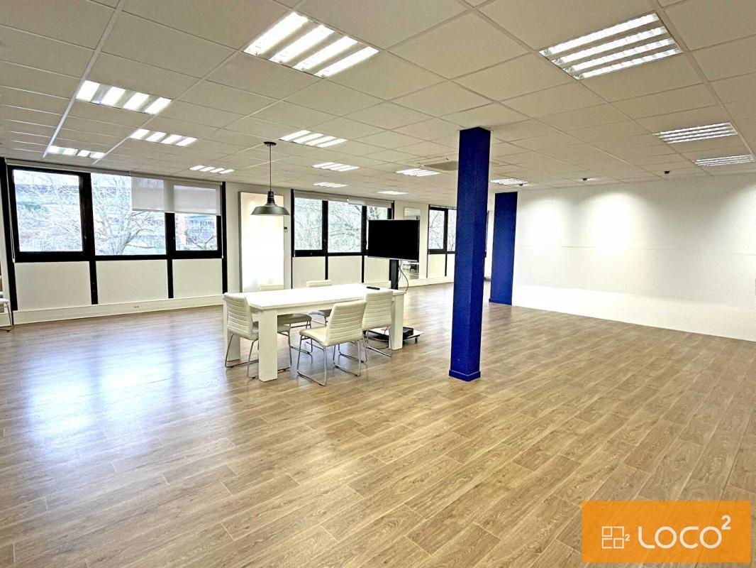 1202 L'Occitane, Labège to rent Building Photo- Image 1 of 7