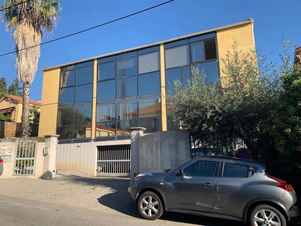 Location Bureaux 70 m² - Photo 1