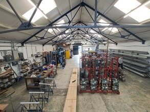 9-25 South Mundells, Welwyn Garden City to rent Interior Photo- Image 2 of 2