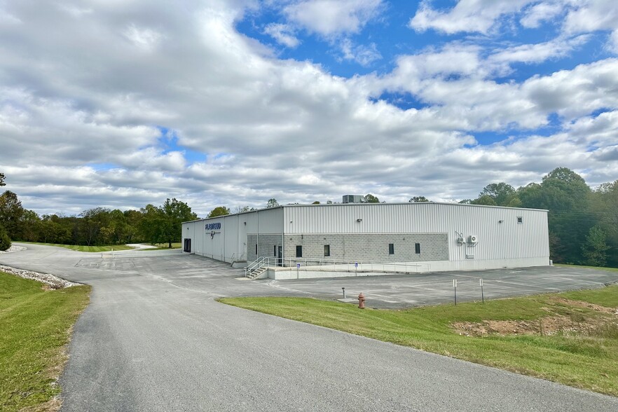 95 Industrial Park Rd, Mount Vernon, KY for rent - Building Photo - Image 2 of 9