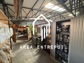 Light Industrial in Marseille to rent Interior Photo- Image 2 of 5