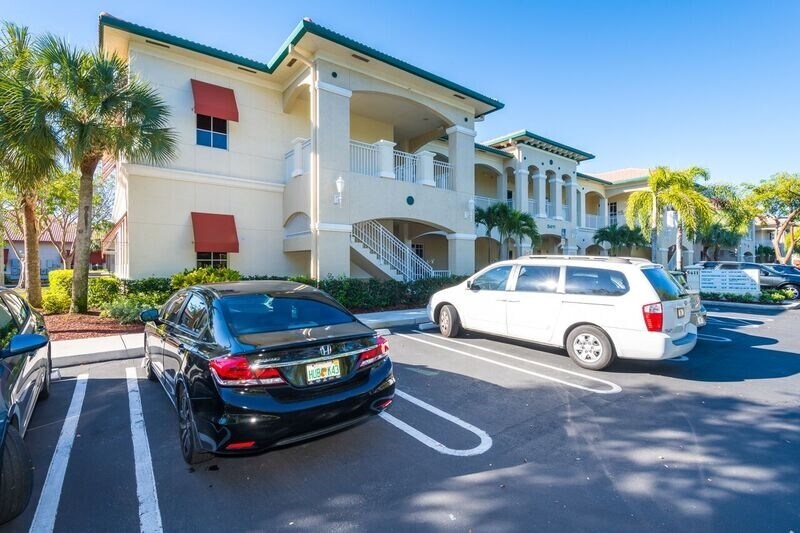 5411 N University Dr, Coral Springs, FL to rent Primary Photo- Image 1 of 16