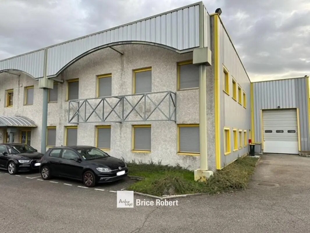 Light Industrial in Genas for sale Building Photo- Image 1 of 10