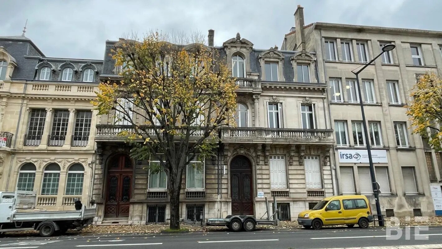 Office in Bordeaux for sale Building Photo- Image 1 of 13