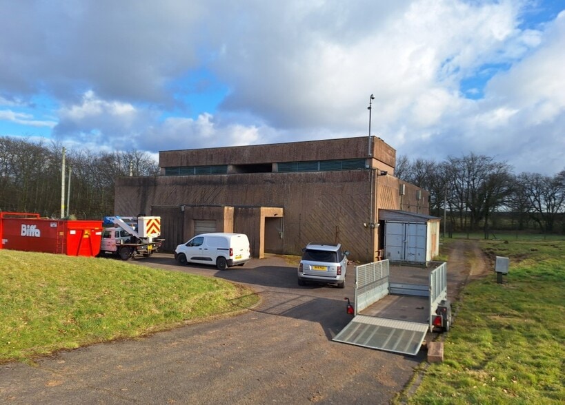 Dunkeswell Airfield, Dunkeswell to rent - Building Photo - Image 2 of 4