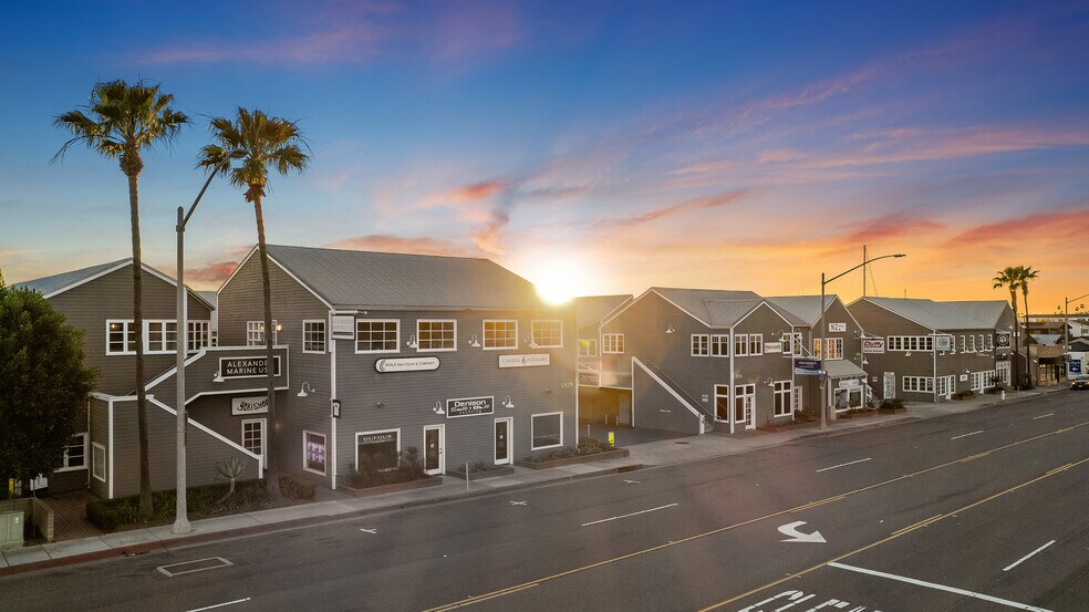 2507 W Coast Hwy, Newport Beach, CA for rent - Building Photo - Image 3 of 9