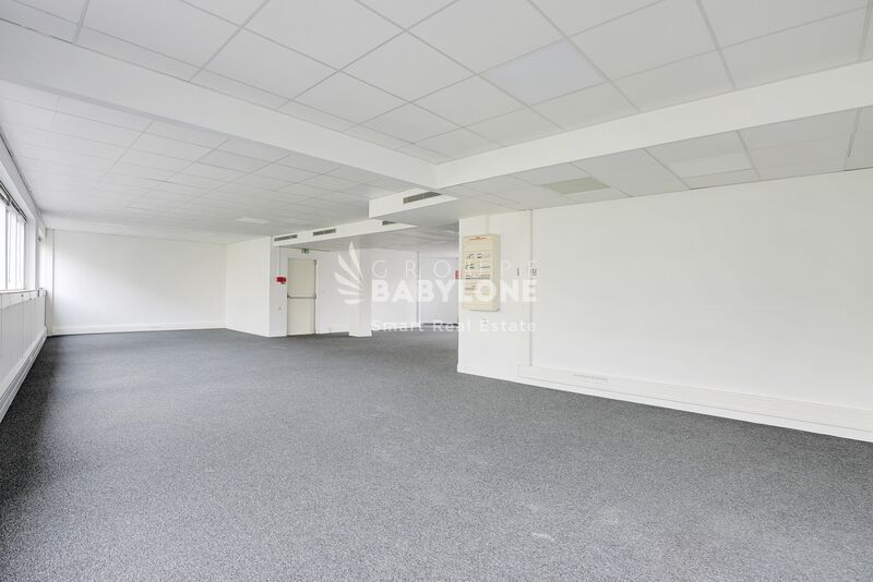 Office in Boulogne-Billancourt to rent - Interior Photo - Image 2 of 9