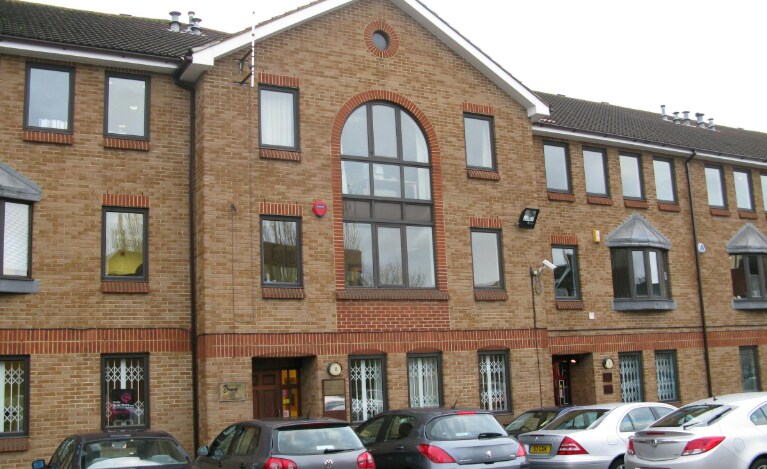 58 Station Rd, Harrow to rent Building Photo- Image 1 of 1