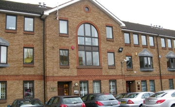 58 Station Rd, Harrow to rent Building Photo- Image 1 of 1