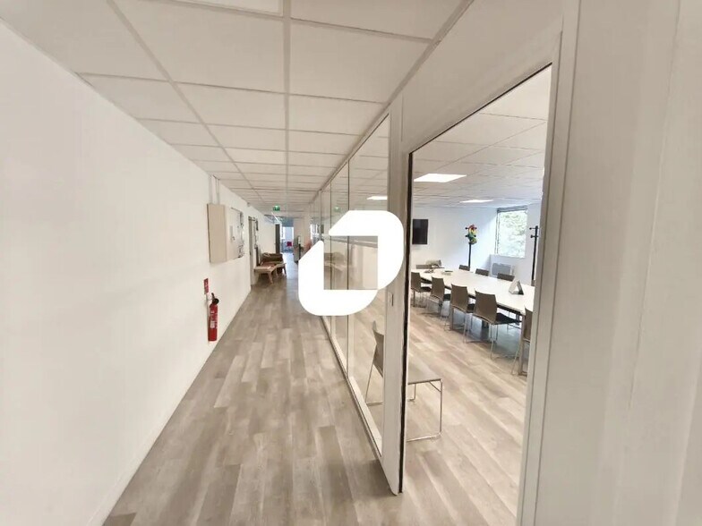 Office in Créteil to rent - Interior Photo - Image 3 of 10