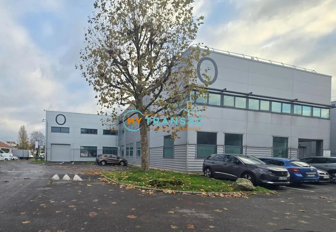 Light Industrial in Ivry-sur-Seine to rent Building Photo- Image 1 of 8