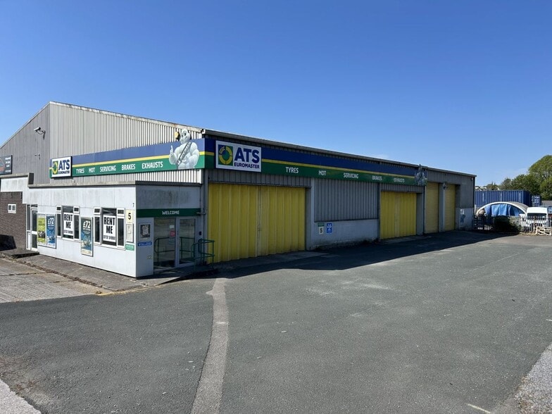 7 Strode Rd, Plymouth to rent - Building Photo - Image 1 of 5