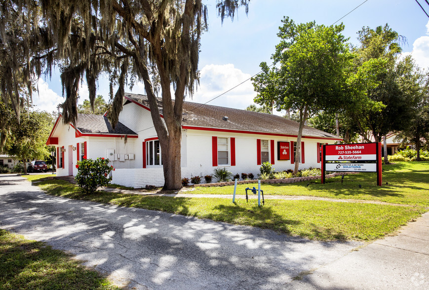 2323 Belleair Rd, Clearwater, FL for rent - Primary Photo - Image 1 of 2