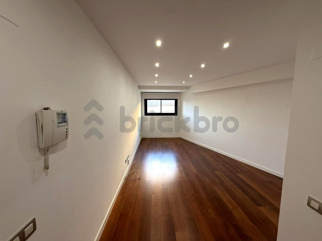 Retail in Matadepera, Barcelona to rent Interior Photo- Image 1 of 5