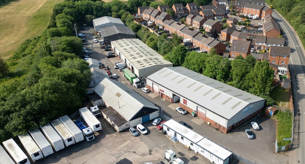 Portway Rd, Rowley Regis to rent - Building Photo - Image 1 of 1