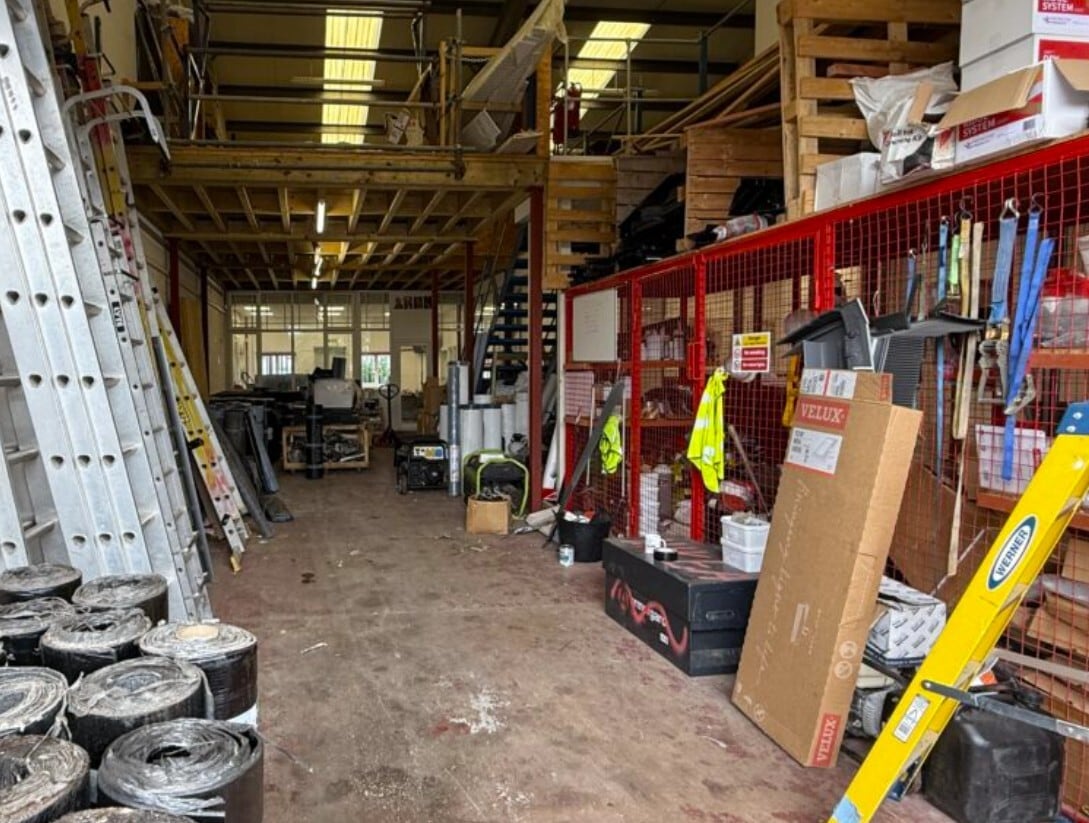 Silverton Rd, Exeter, DEV EX2 8HJ - Unit 2 - - Interior Photo - Image 1 of 9