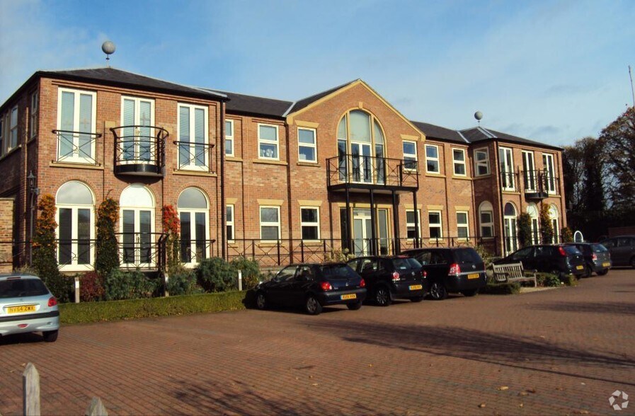 Ferriby Rd, Hessle for sale - Primary Photo - Image 1 of 1