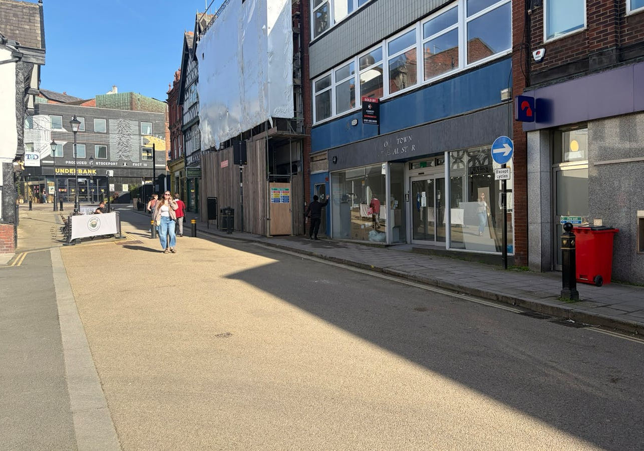 51 Great Underbank, Stockport to rent Building Photo- Image 1 of 7