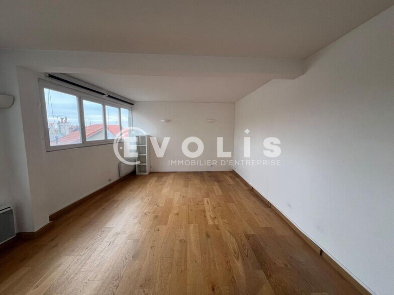 Office in Nogent Sur Marne to rent - Building Photo - Image 3 of 7