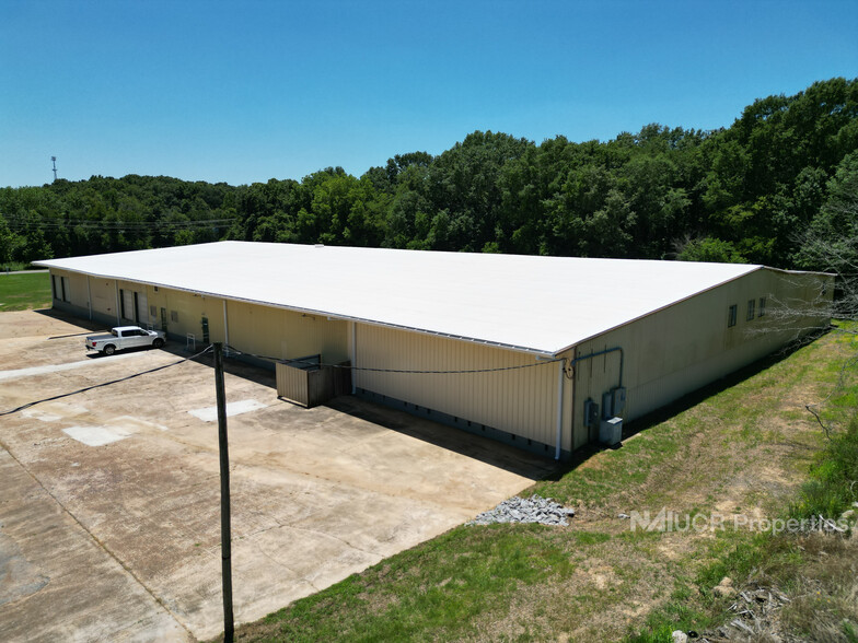 405 Commerce Park Ave, Canton, MS for rent - Building Photo - Image 2 of 17