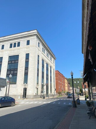 More details for 100 Seneca St, Oil City, PA - Office for Rent