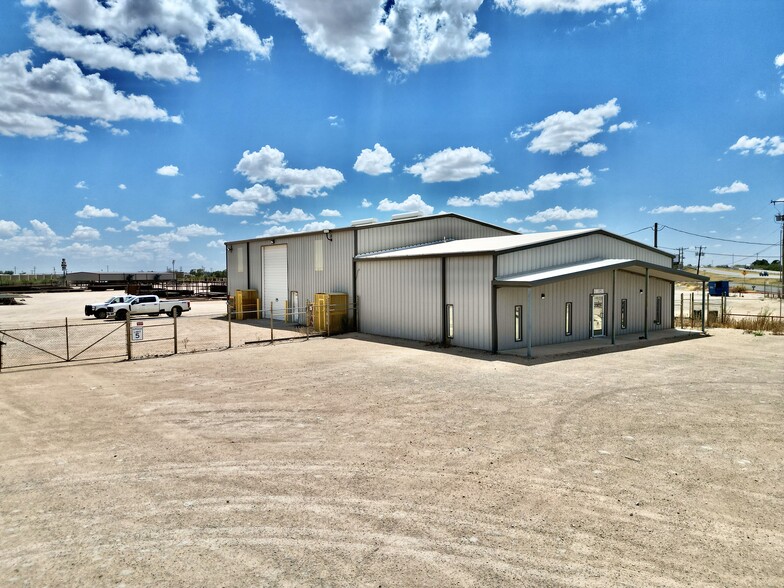 2700 E Interstate 20, Midland, TX for rent - Building Photo - Image 1 of 14