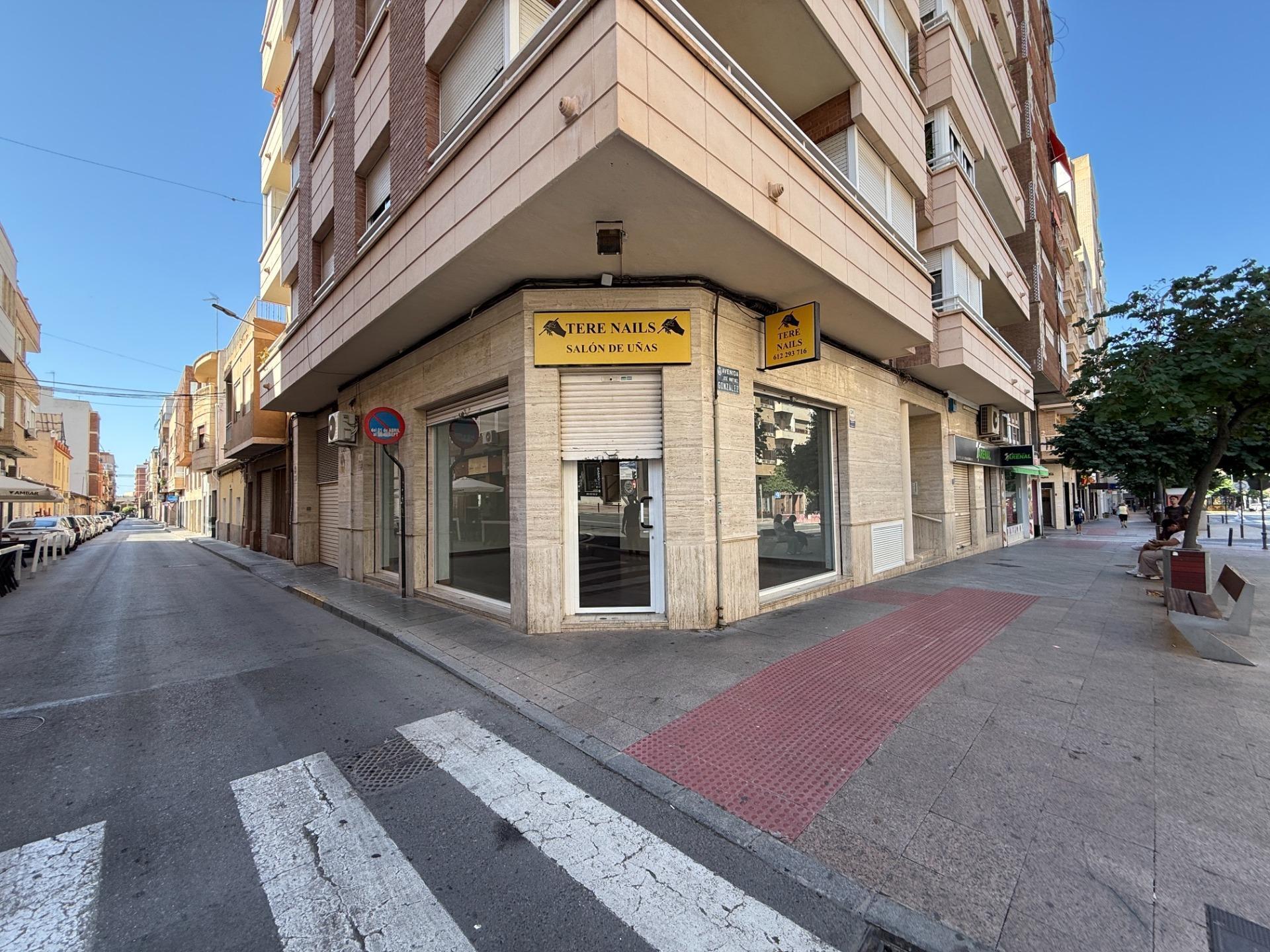 Retail in Elda, Alicante to rent Building Photo- Image 1 of 13