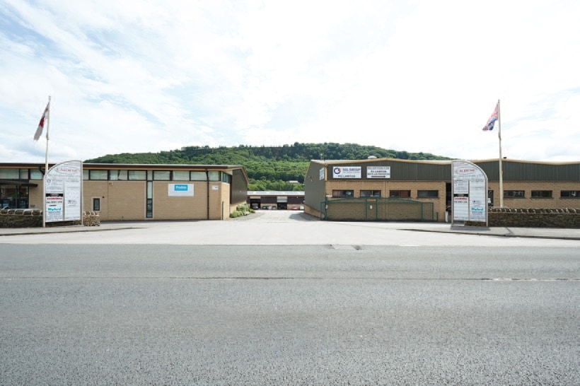 Burnley Rd, Mytholmroyd to rent - Building Photo - Image 2 of 10