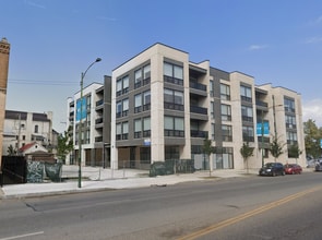 1606 S Ashland Ave, Chicago, IL to rent Interior Photo- Image 2 of 18