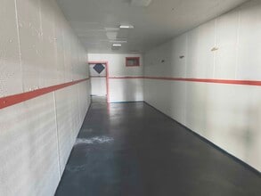 46-174 Kahuhipa St, Kāneohe, HI to rent Building Photo- Image 2 of 2