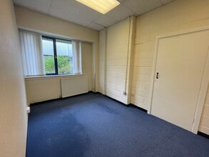 Quantum Ct S, Currie to rent Interior Photo- Image 2 of 2