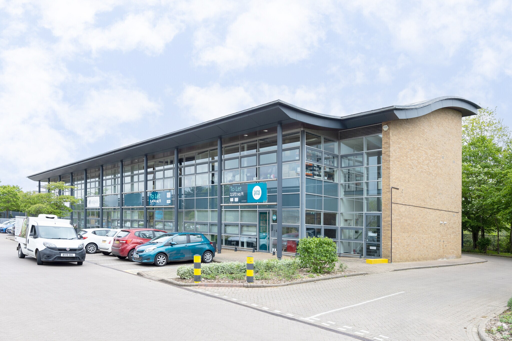 135-155 Wharfedale Rd, Wokingham for sale Primary Photo- Image 1 of 1