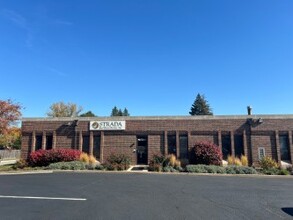 1000 Vandustrial Dr, Westmont, IL for rent Building Photo- Image 1 of 8