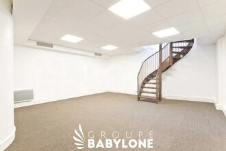 Office in Neuilly-sur-Seine to rent Interior Photo- Image 1 of 6