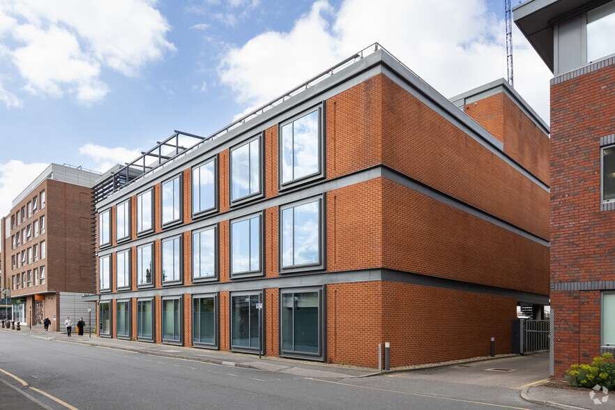 1 Bell St, Maidenhead to rent - Building Photo - Image 3 of 12
